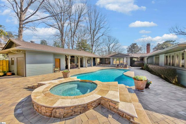 121 Montgomery Drive, Spartanburg, SC 29302