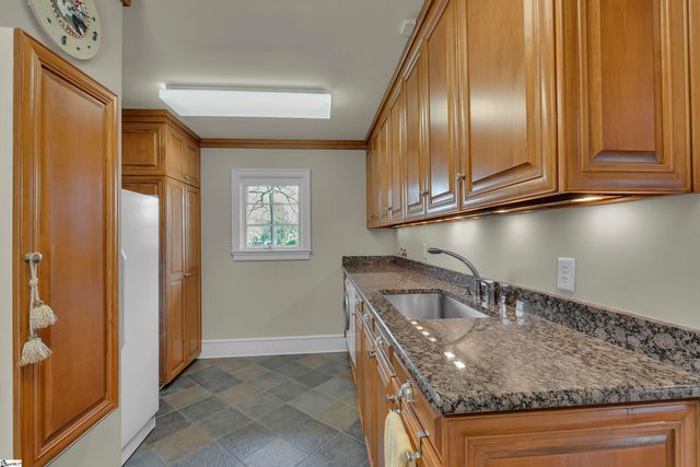 121 Montgomery Drive, Spartanburg, SC 29302