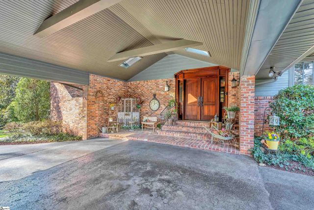 121 Montgomery Drive, Spartanburg, SC 29302