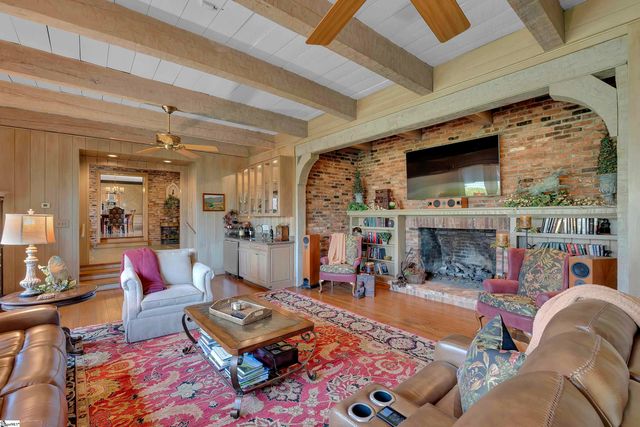 121 Montgomery Drive, Spartanburg, SC 29302