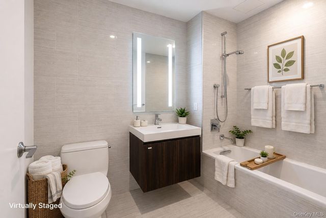 131-05 40th Road 10L, Flushing, NY 11354