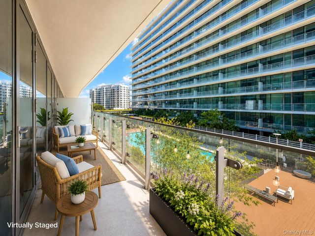 131-05 40th Road 10L, Flushing, NY 11354