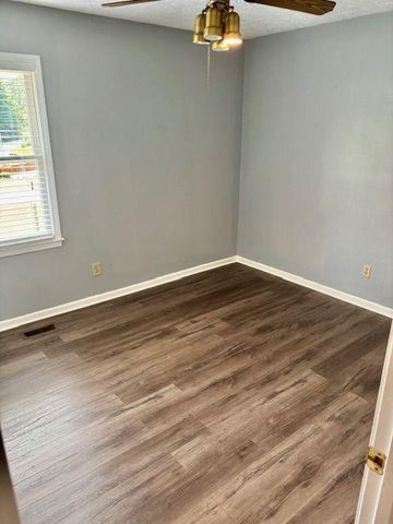 403 Hickory Walk, Woodstock, GA 30188