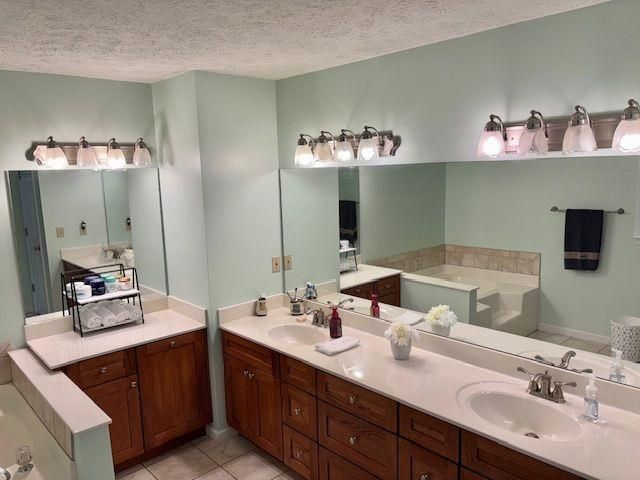 403 Hickory Walk, Woodstock, GA 30188