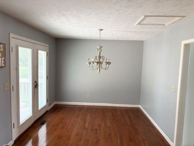 403 Hickory Walk, Woodstock, GA 30188