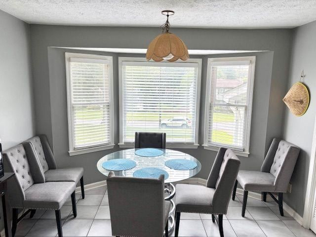 403 Hickory Walk, Woodstock, GA 30188