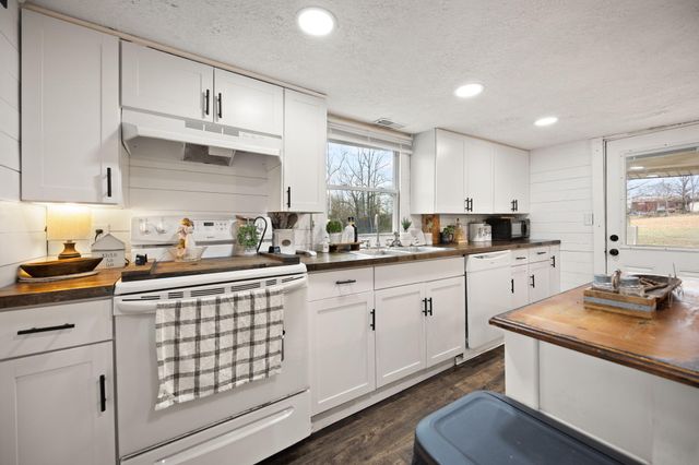 2753 State Hwy 829, Albany, KY 42602