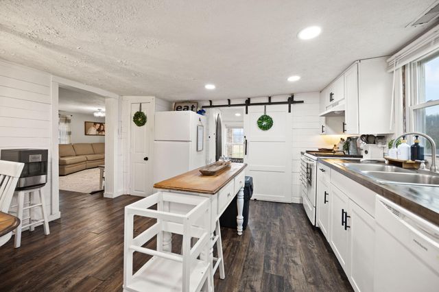 2753 State Hwy 829, Albany, KY 42602