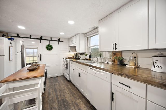 2753 State Hwy 829, Albany, KY 42602