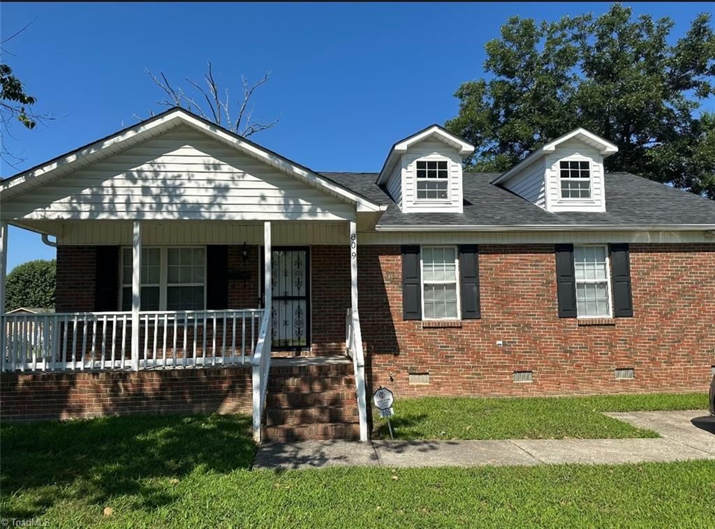 809 Elwell Avenue, Greensboro, NC 27405