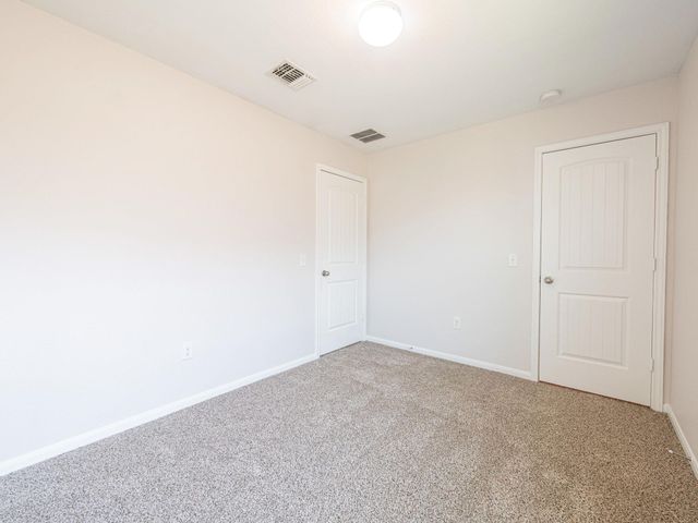 229 Camellia DR, Hutto, TX 78634