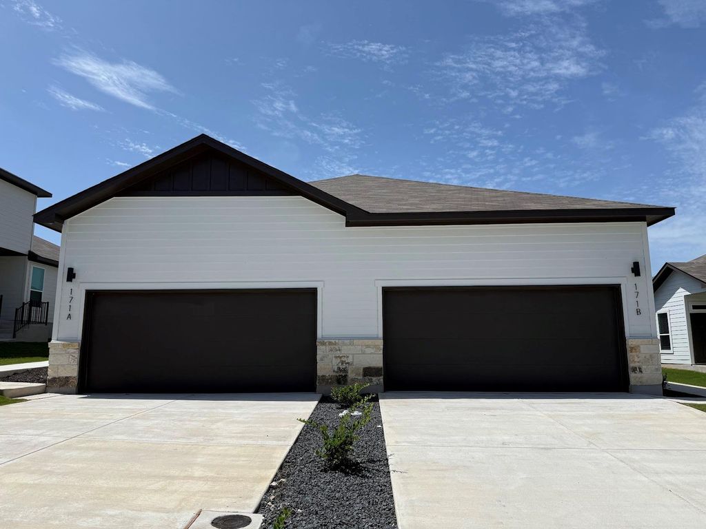 171 Schrader DR A, Buda, TX 78610