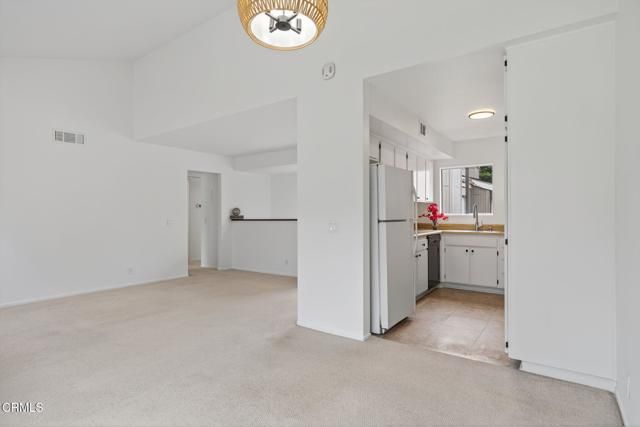 1466 San Simeon Court 2, Ventura, CA 93003