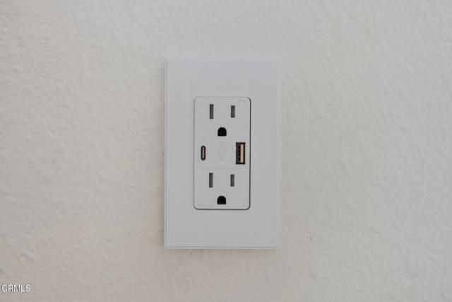 1466 San Simeon Court 2, Ventura, CA 93003