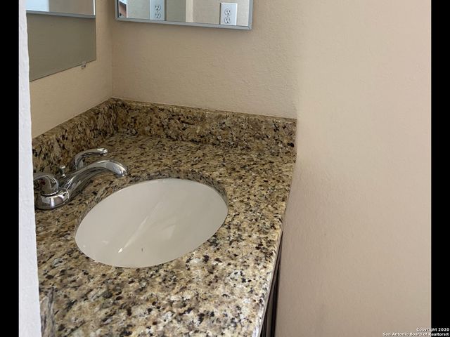 7215 Golf Way Unit 1, San Antonio, TX 78244
