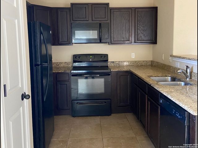 7215 Golf Way Unit 1, San Antonio, TX 78244