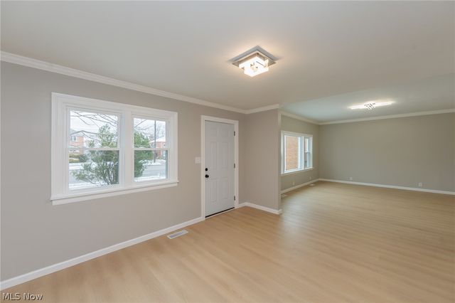 6227 Ridge Road, Parma, OH 44129