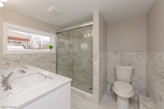 6227 Ridge Road, Parma, OH 44129