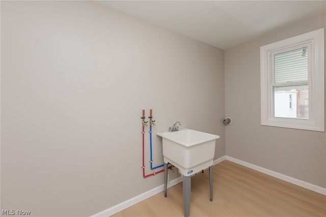 6227 Ridge Road, Parma, OH 44129