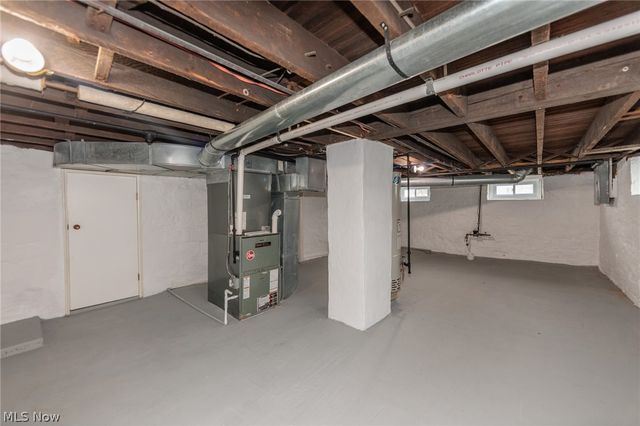 6227 Ridge Road, Parma, OH 44129