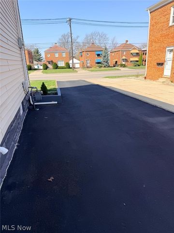 6227 Ridge Road, Parma, OH 44129