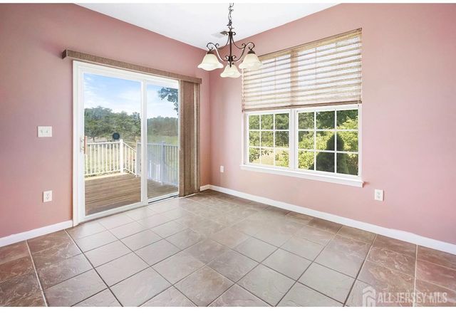 50 Wlodarczyk Place, Sayreville, NJ 08859