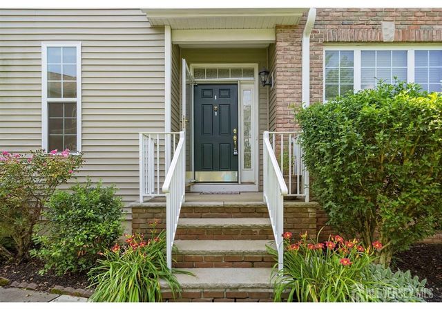 50 Wlodarczyk Place, Sayreville, NJ 08859