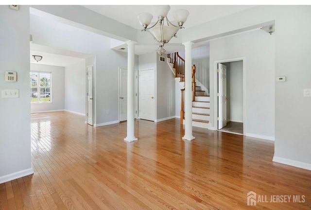 50 Wlodarczyk Place, Sayreville, NJ 08859