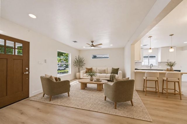 5317 Pease Street, Houston, TX 77023