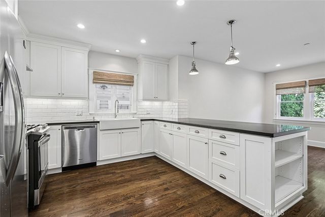 413 Emerald Street, Redondo Beach, CA 90277