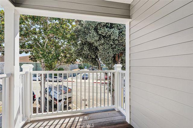 413 Emerald Street, Redondo Beach, CA 90277