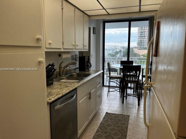 210 174th St 518, Sunny Isles Beach, FL 33160