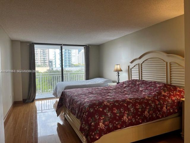 210 174th St 518, Sunny Isles Beach, FL 33160