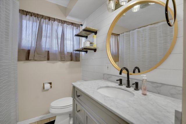 2447 Calhoun Way, Stockton, CA 95207