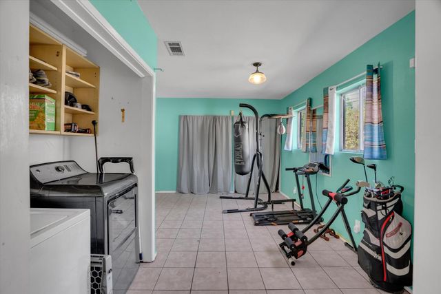 2447 Calhoun Way, Stockton, CA 95207