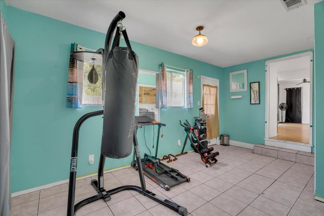 2447 Calhoun Way, Stockton, CA 95207