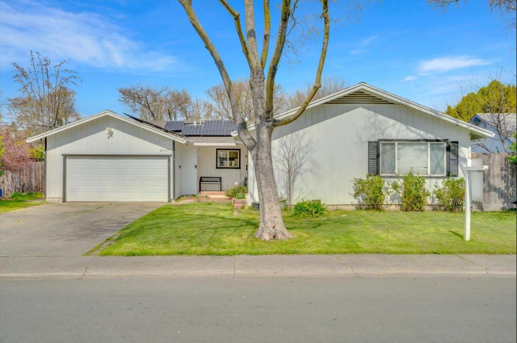 2447 Calhoun Way, Stockton, CA 95207