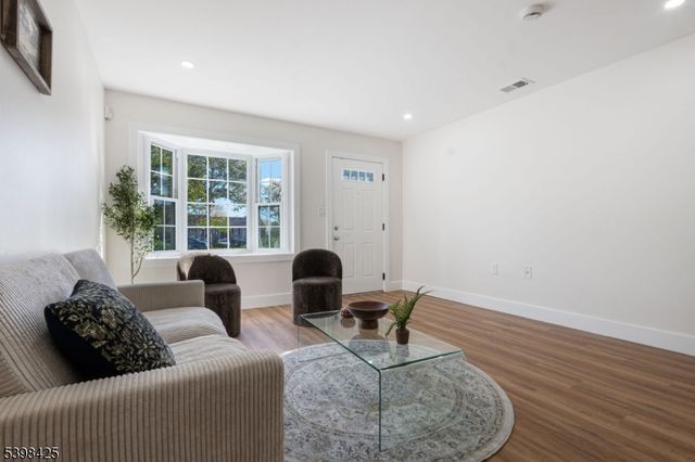 94 Irvine Turner Blvd, Newark City, NJ 07103