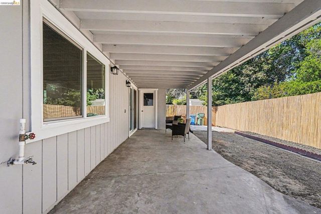 847 Shell Ave, Martinez, CA 94553