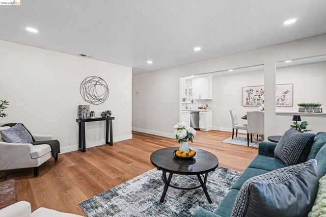 847 Shell Ave, Martinez, CA 94553