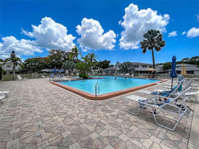 3212 38TH WAY S E, St Petersburg, FL 33711