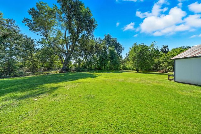 25031 Kauffman Avenue, Red Bluff, CA 96080