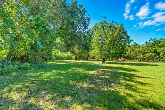 25031 Kauffman Avenue, Red Bluff, CA 96080