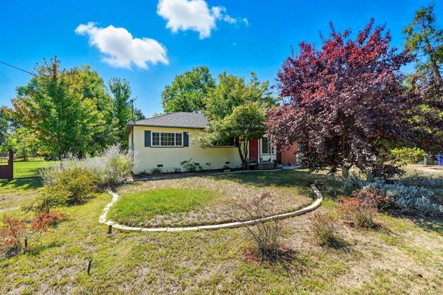 25031 Kauffman Avenue, Red Bluff, CA 96080