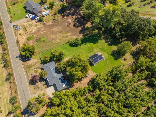25031 Kauffman Avenue, Red Bluff, CA 96080