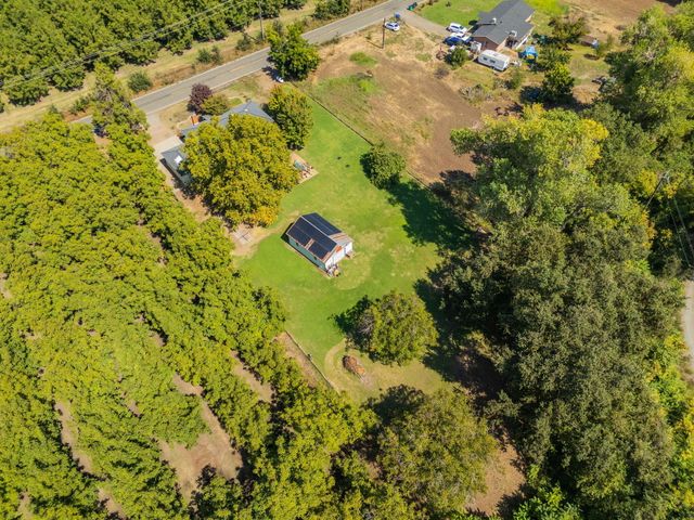 25031 Kauffman Avenue, Red Bluff, CA 96080