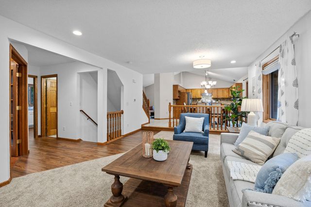 2733 158th Avenue NE, Ham Lake, MN 55304