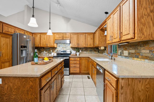 2733 158th Avenue NE, Ham Lake, MN 55304