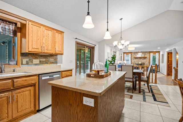 2733 158th Avenue NE, Ham Lake, MN 55304