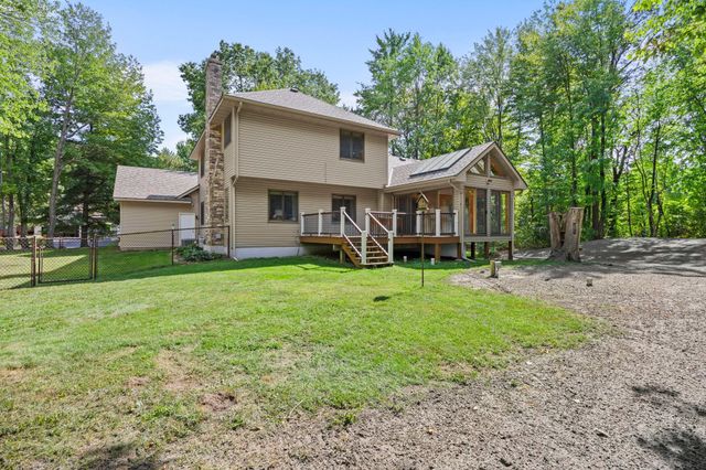 2733 158th Avenue NE, Ham Lake, MN 55304